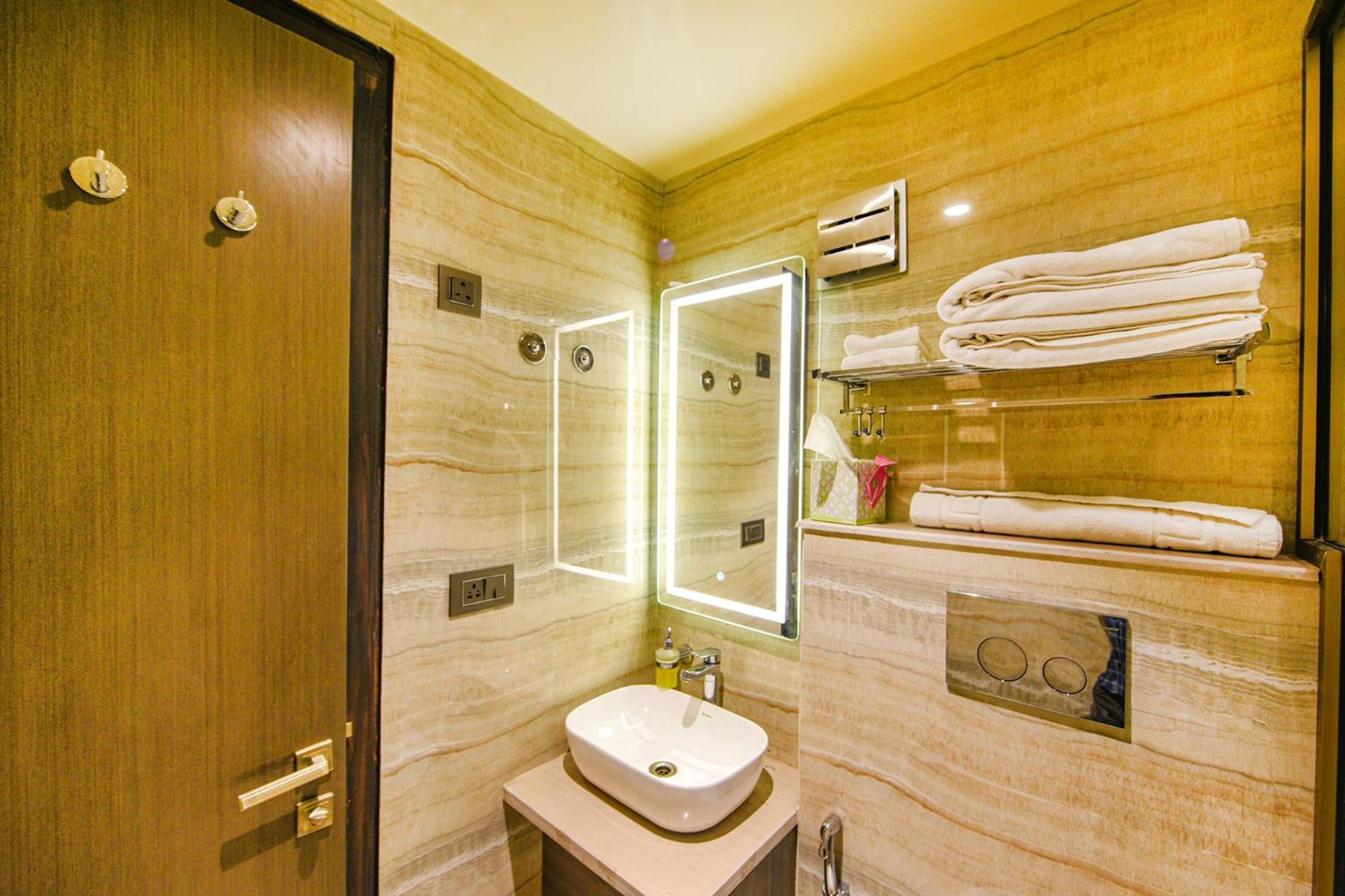 Fabhotel Prime Qotel Janakpuri Дели Экстерьер фото