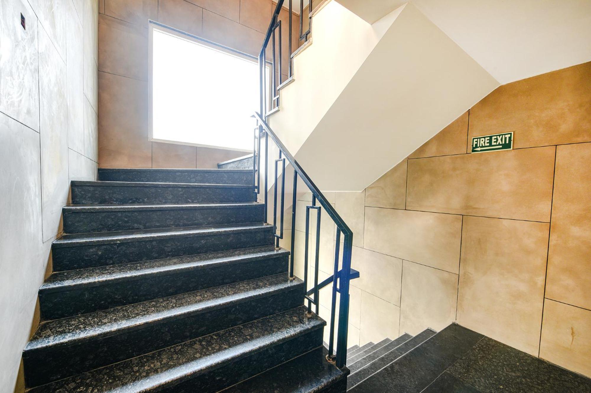 Fabhotel Prime Qotel Janakpuri Дели Экстерьер фото