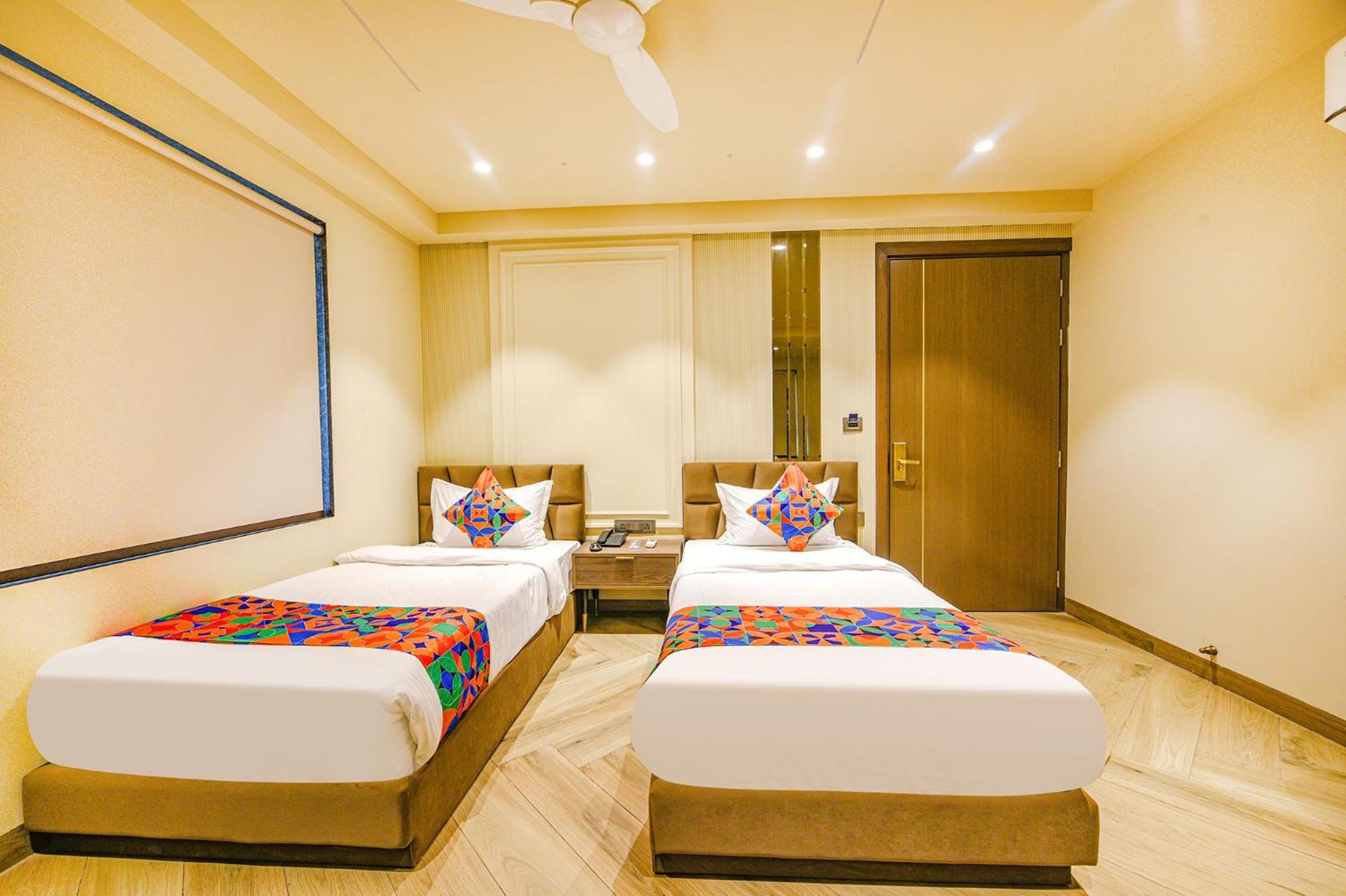 Fabhotel Prime Qotel Janakpuri Дели Экстерьер фото