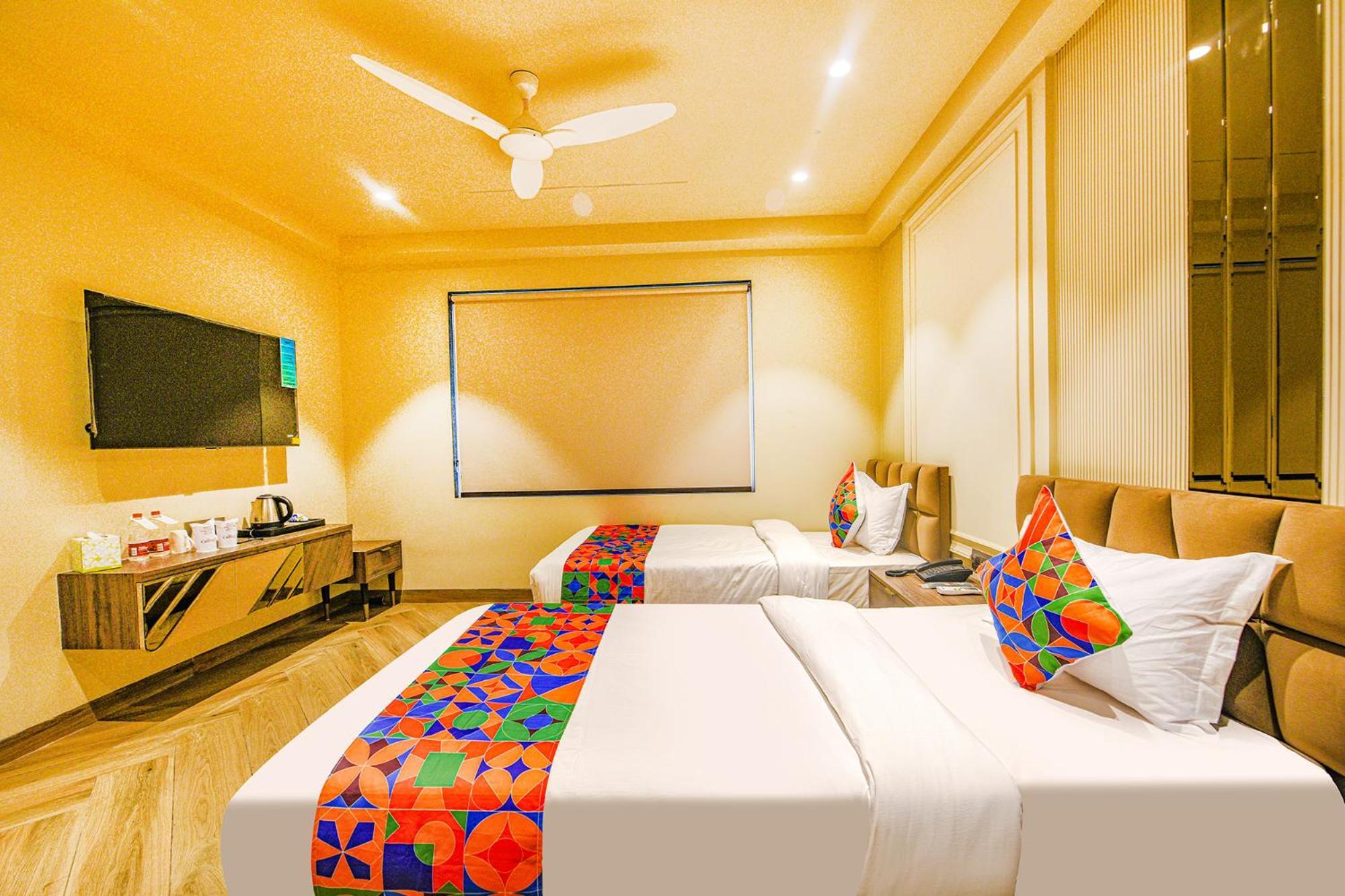 Fabhotel Prime Qotel Janakpuri Дели Экстерьер фото