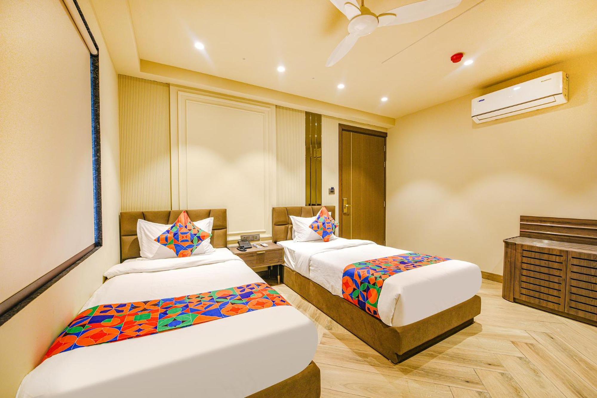 Fabhotel Prime Qotel Janakpuri Дели Экстерьер фото