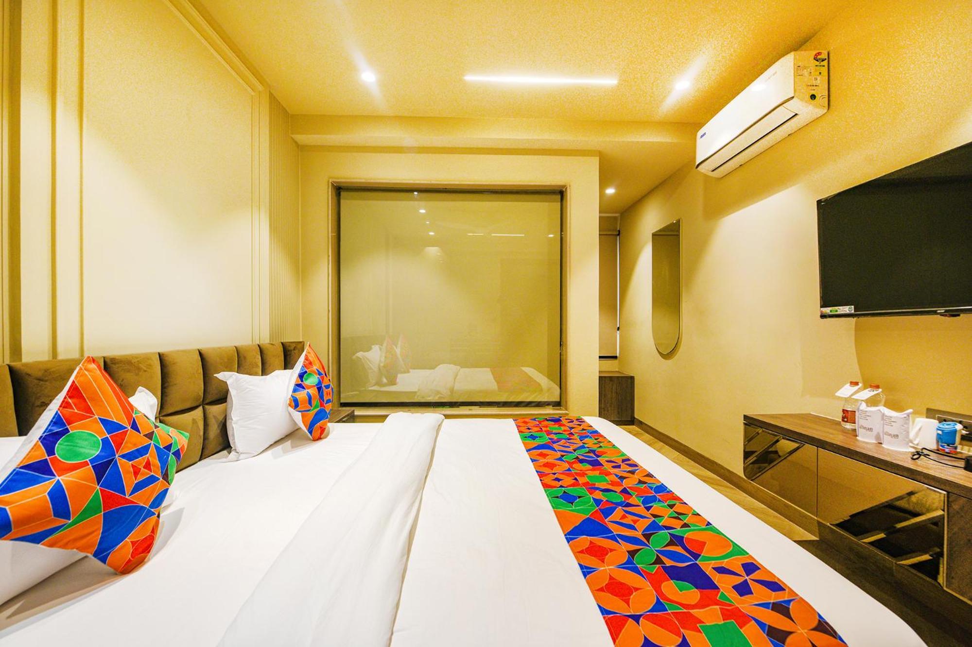 Fabhotel Prime Qotel Janakpuri Дели Экстерьер фото